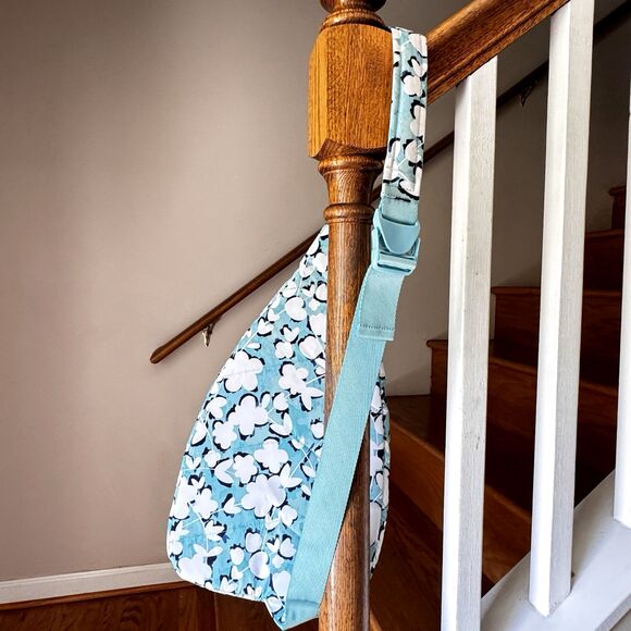 NWT Vera Bradley Ultralight Essential Sling Backpack Cut Vines Cool Rain Resist - Picture 3 of 12